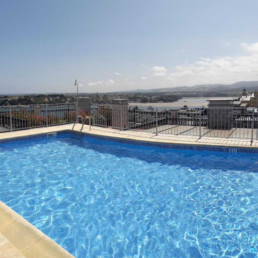 Appartamento Atico con terraza y piscina comunitaria Ribadeo Esterno foto